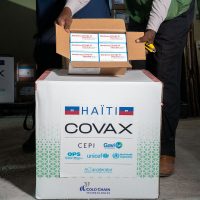 Por qué Haití devolverá 250 mil vacunas que le había entregado COVAX