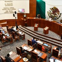¿Cómo resuelve el Tribunal Electoral las controversias relacionadas con las elecciones de los Congresos locales?