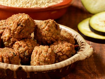 No te vas a arrepentir: albóndigas de berenjenas, iguales o más ricas que las de carne y que no podés perdértelas