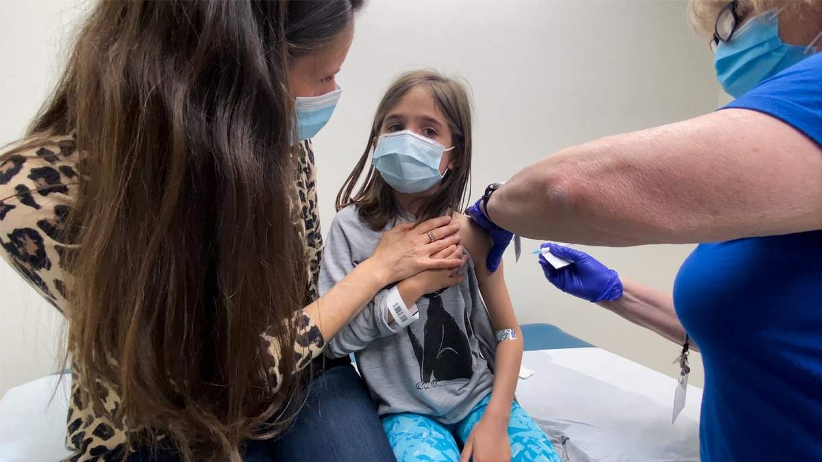 Campaña de vacunación contra el coronavirus en niños del Reino Unido. Fuente: (Twitter)