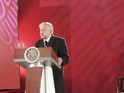 AMLO descarta cerrar ductos para evitar robo de combustible