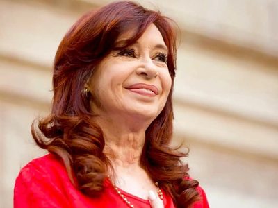 Cristina Kirchner asume formalmente la presidencia del PJ