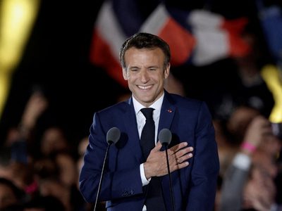 Los franceses reeligieron a Emmanuel Macron por cinco años más: deberá unir a un país fracturado