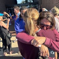 Minneapolis: joven mató a dos niños en una escuela mientras rezaban
