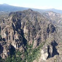 Buscan cerrar acceso a cerros de Tepoztlán hasta por cinco años y esta es la razón