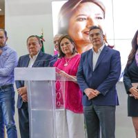 En encerrona con Guadalupe Taddei, Xóchitl Gálvez pide al INE cancelar las mañaneras de AMLO