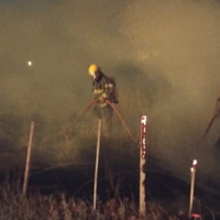 Centenario: Causaron un incendio que afectó por completo una casilla
