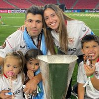 En el lugar menos pensado: así nació el romance entre Huevo Acuña y su pareja, Julia Silva