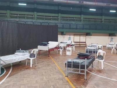 Colapso sanitario: Chos Malal improvisó un hospital en un gimnasio
