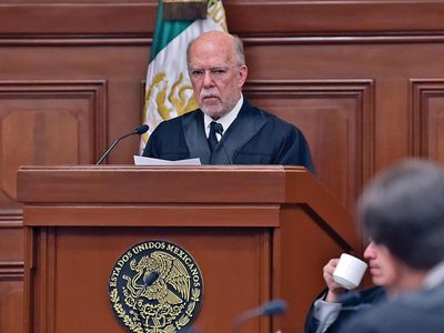 "Símbolos para dominar la psique colectiva"