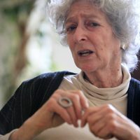Muere Lore Segal, la escritora de "En casas ajenas", que huyó de los nazis