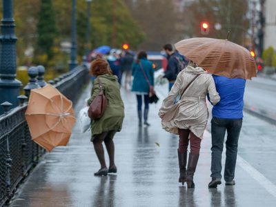 Alerta meteorológica por fuertes vientos en siete provincias argentinas para este martes