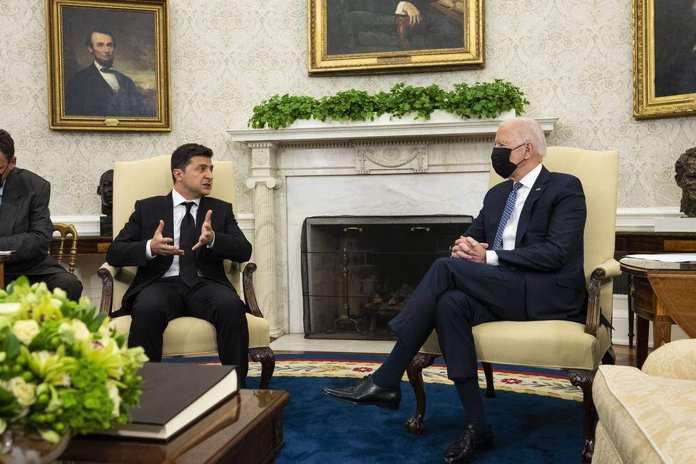 Volodímir Zelenski con Joe Biden
