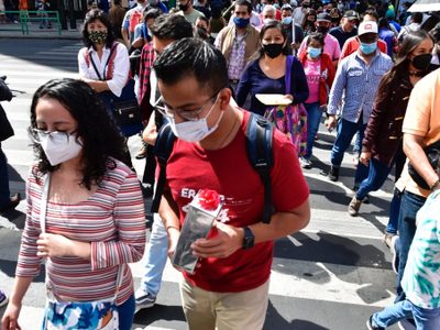 CDMX definirá en abril el uso de cubrebocas por covid-19 en espacios abiertos