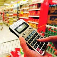 La inflación llegó al 12,4% en agosto, superó el récord de 1991 y suma más de 120% en el último año