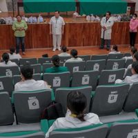Retiran de hospitales y clínicas de Colima a médicos internos