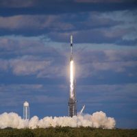 Corea del Sur lanza su segundo satélite espía entre hostilidades con Corea del Norte