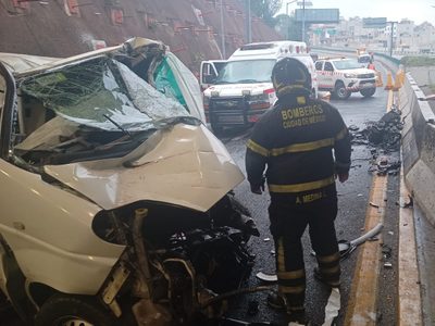 Choque en la Supervía Poniente deja tres muertos y un herido