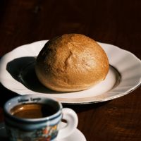Pan con solo un huevo y sin harina: extraesponjoso y exprés para preparar tus próximos tostados