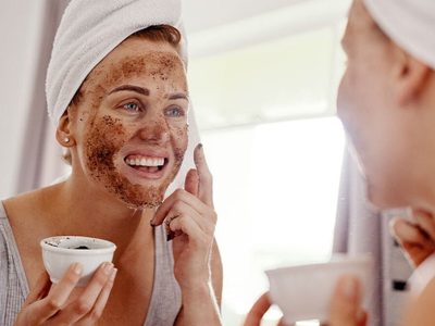 Con 3 ingredientes que tenés en la cocina: la mascarilla viral para tener una piel joven y radiante