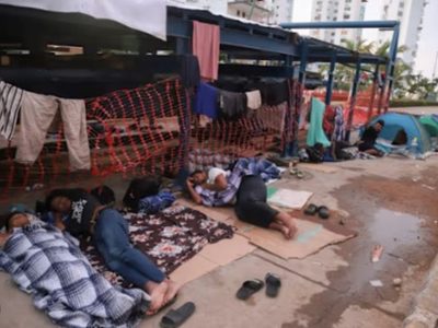 México traslada a migrantes al puerto de Acapulco en su intento de dispersarlos por el país