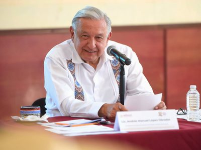 AMLO culpa a “provocación” de maestros de no asistir a la inauguración de un CRIT del Teletón