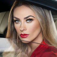 ¡A punto de estallar! Aracely Arámbula lució un atuendo ajustado con transparencias y se vio de más