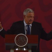 AMLO 'autoriza” a empleados del gobierno sumarse al paro del #9M y llama a la no violencia