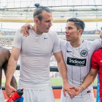 El Eintracht Frankfurt se queda con Carlos Salcedo hasta 2022
