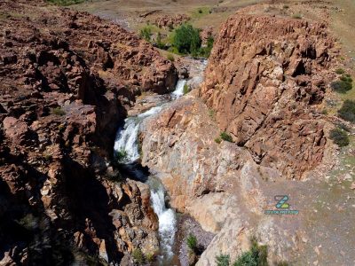 Los Saltillos: la cascada secreta del norte neuquino que sorprende a pasos de una antigua mina de oro