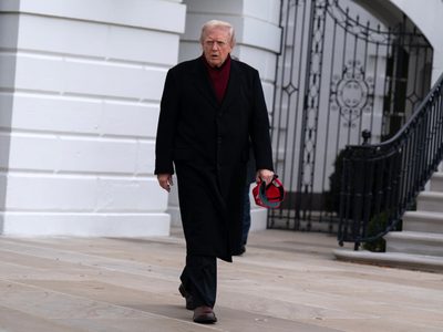 Trump planea revisar todos los refugiados admitidos en EU durante la presidencia de Biden