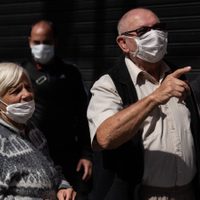 ¡Atentos jubilados! ¿Se castigará a los mayores de 70 que salgan a la calle en la Ciudad?