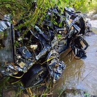 Cuatro policías de Tepetlán fueron arrastrados por una corriente de agua; hallaron muerto a uno