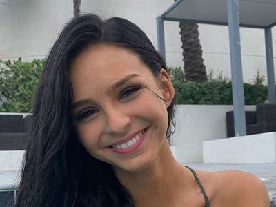 Desde Italia, Juanita Tinelli impone moda con este top de microbikini
