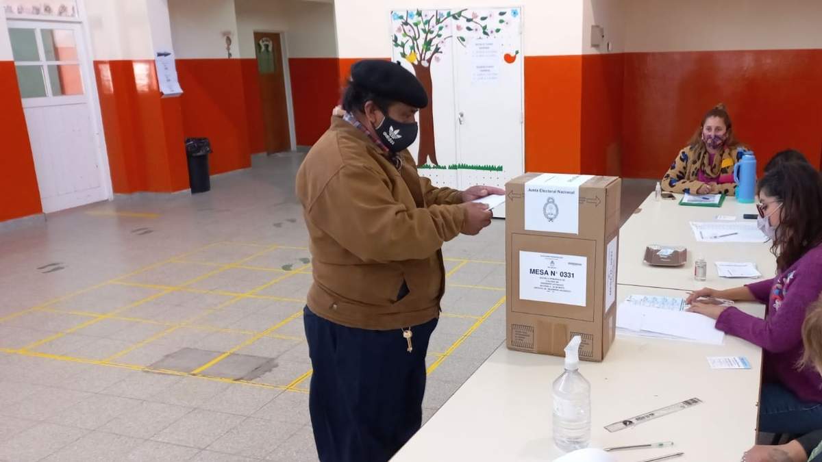 Un colegio electoral de la provincia. Fuente: (Twitter)