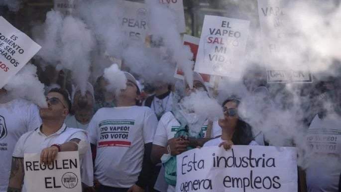 Prohibición contra vapeadores, lejos de los objetivos sanitarios y regulatorios.