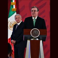 Ebrard, el operador
