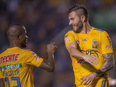 Tigres despachó a Chivas con una goleada feroz
