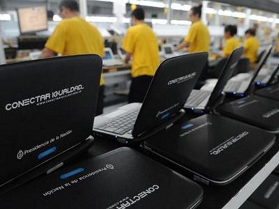 Conectar Igualdad: el Gobierno retoma el programa que entrega computadoras a estudiantes