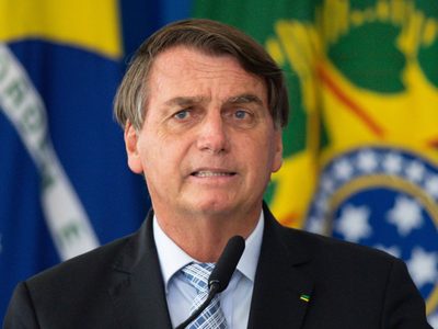 La comisión del Senado que investiga a Jair Bolsonaro pidió que se suspendan sus redes sociales