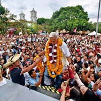 Ante miles de petroleros de Tabasco, AMLO ofrece acabar con el 'charrismo sindical” en Pemex