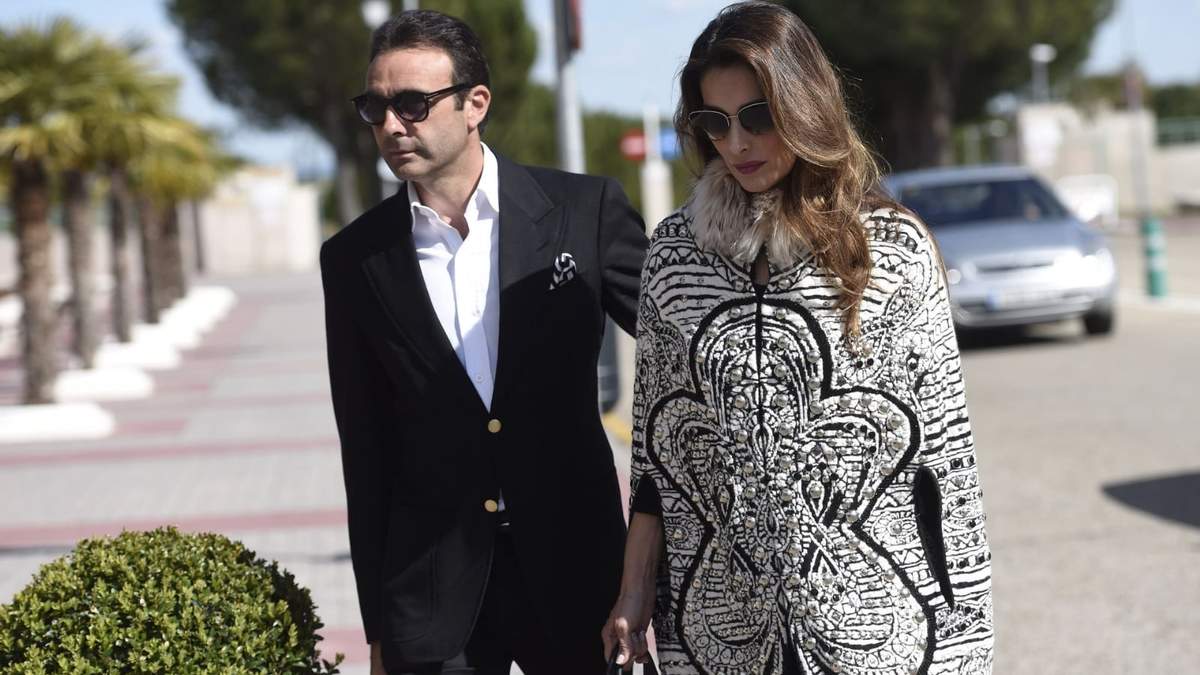 Enrique Ponce y Paloma Cuevas. Fuente: (Twitter).