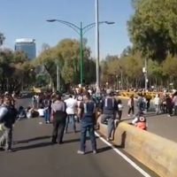 Tras bloqueo en Insurgentes, alumnos de CCH entregan pliegos petitorios