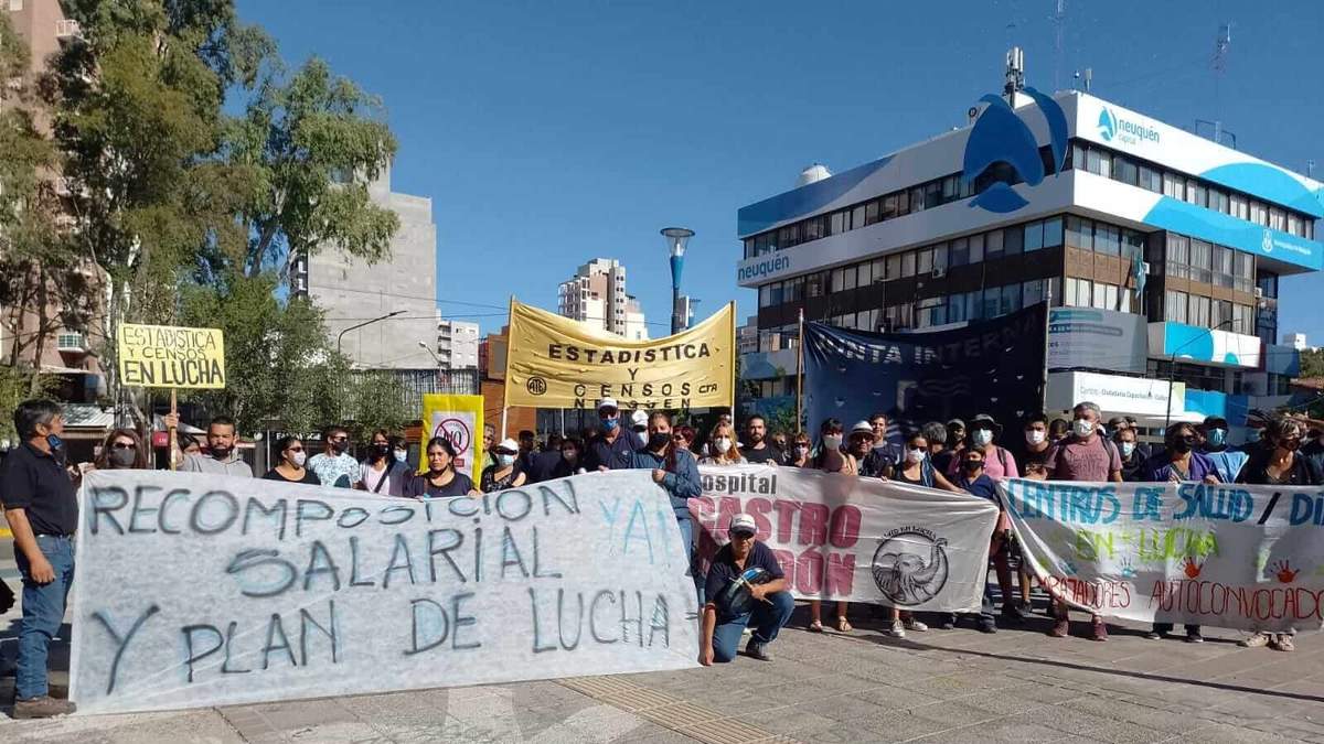 Manifestación gremial por un aumento salarial para los trabajadores estatales. Fuente: (Twitter)