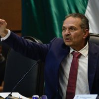 Revelan gastos millonarios en Pemex en tiempos de Peña Nieto y Romero Deschamps