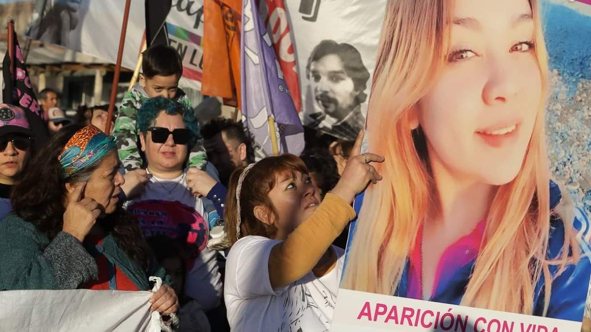 La marcha se realizó en donde fue vista por última vez Luciana Muñoz. Fuente: (Emiliano Ortiz)