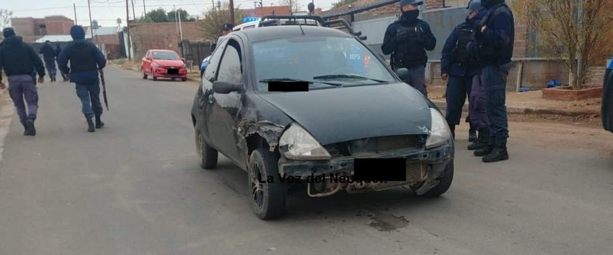 La policía intervino ante una denuncia que indicaba que había un intercambio de disparos. Fuente: (Facebook)