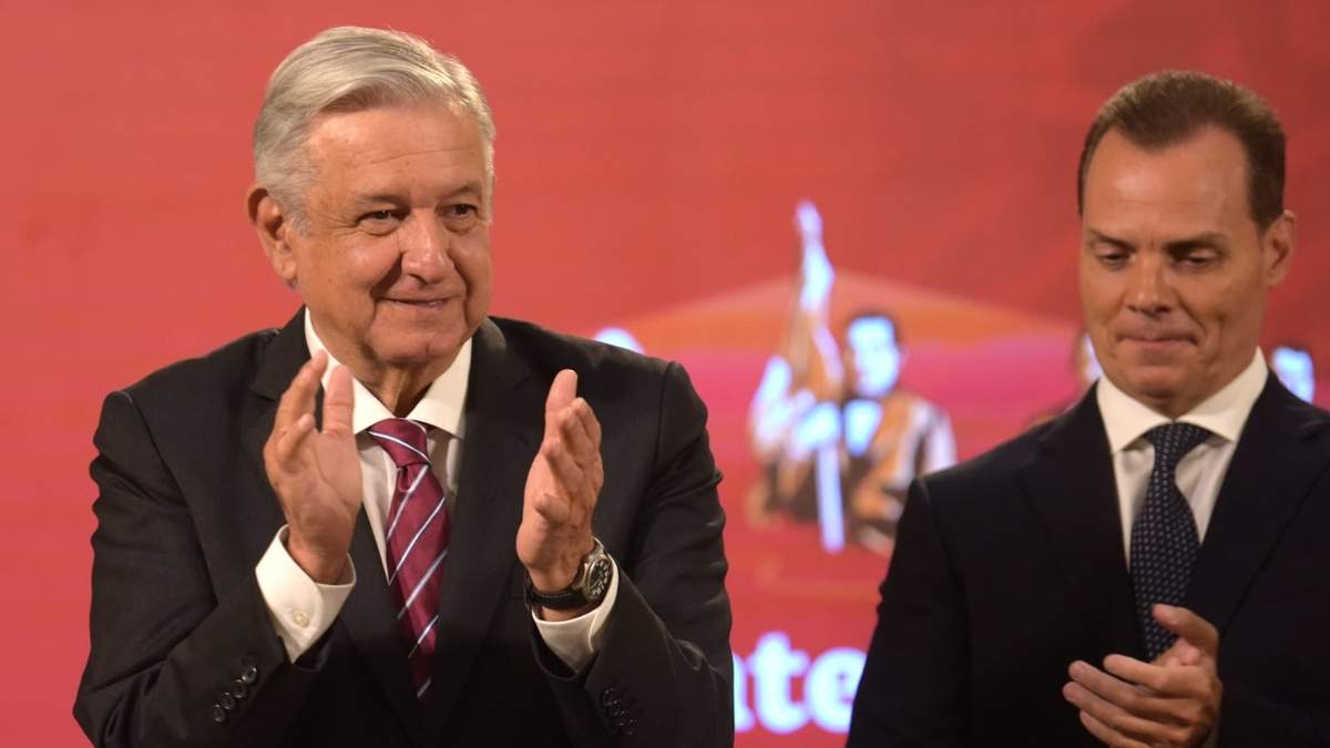 El presidente Andrés Manuel López Obrador con el empresario Olegario Vázquez Aldir