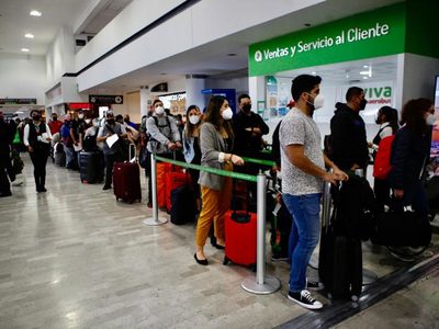 Tras desplome en 2020, aumenta el tráfico aéreo en primer semestre de 2021