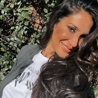 Es un montón: el jean con el que Silvina Escudero marca tendencia y al que no todas se animarían
